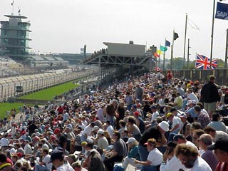 practice day crowd