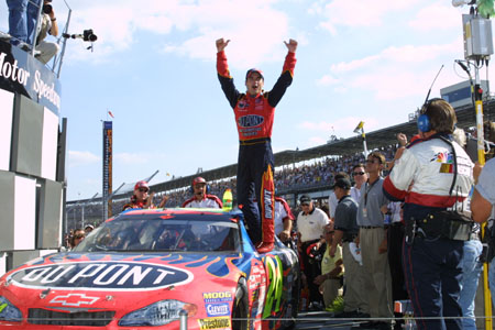 Jeff Gordon wins the Brickyard 400 for the 3rd time!